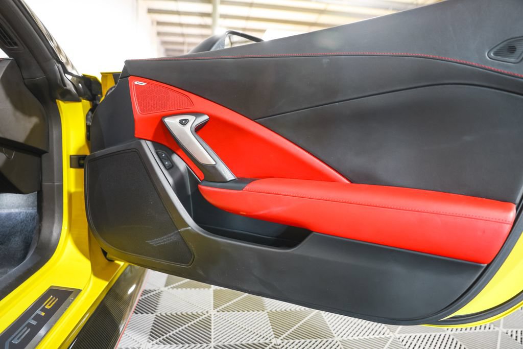 Used 2016 Chevrolet Corvette Z06 w/ 3LZ Preferred Equipment Group RWD image 33