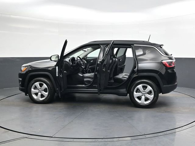 Used 2018 Jeep Compass Latitude w/ Cold Weather Group image 42