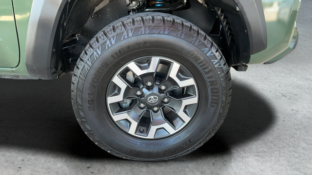 Used 2021 Toyota Tacoma TRD Off-Road AWD/4WD image 26