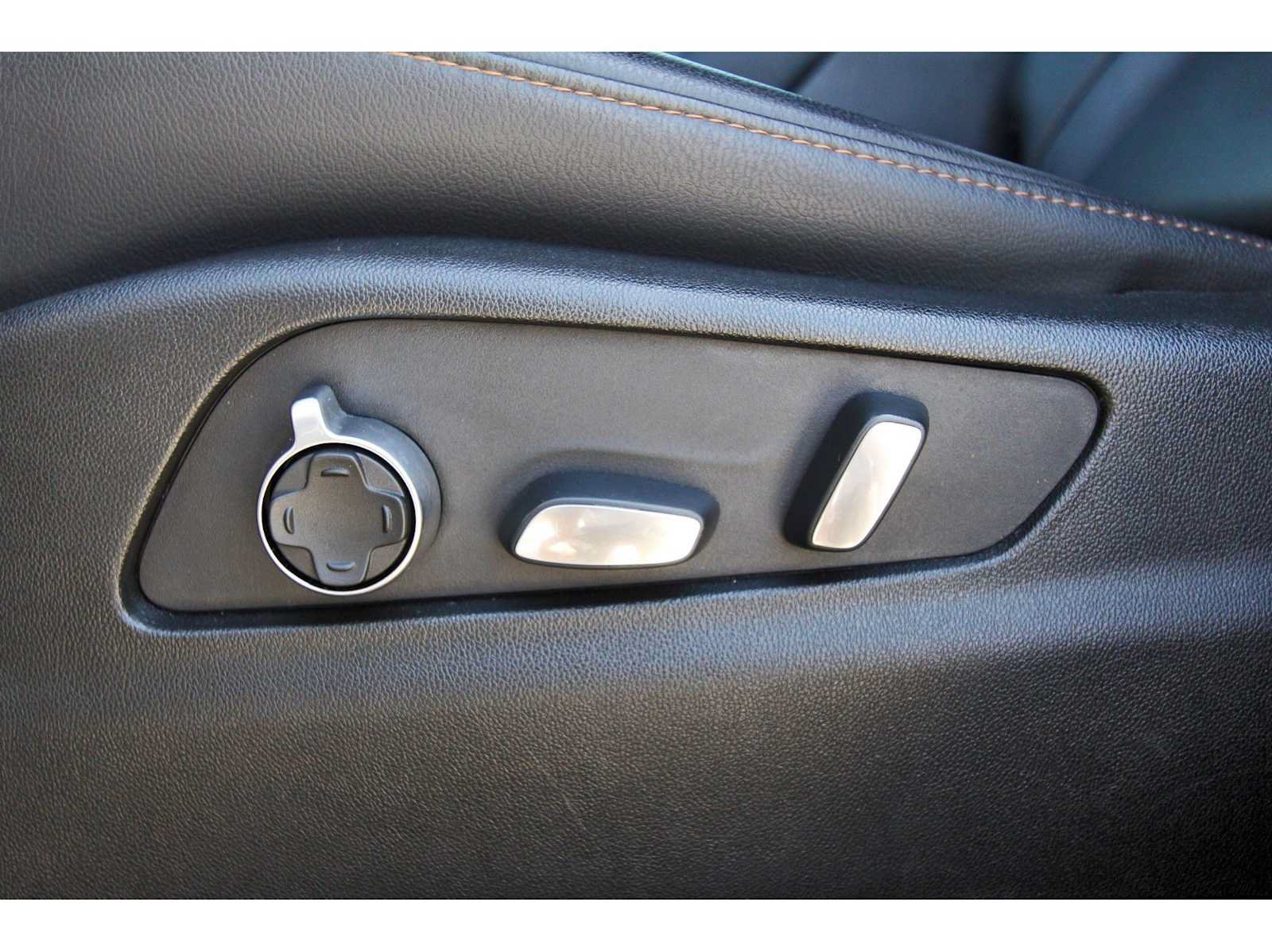 Used 2021 Cadillac XT4 Sport w/ Enhanced Visibility Package FWD image 26