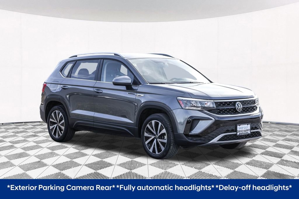 Certified 2022 Volkswagen Taos SE image 10