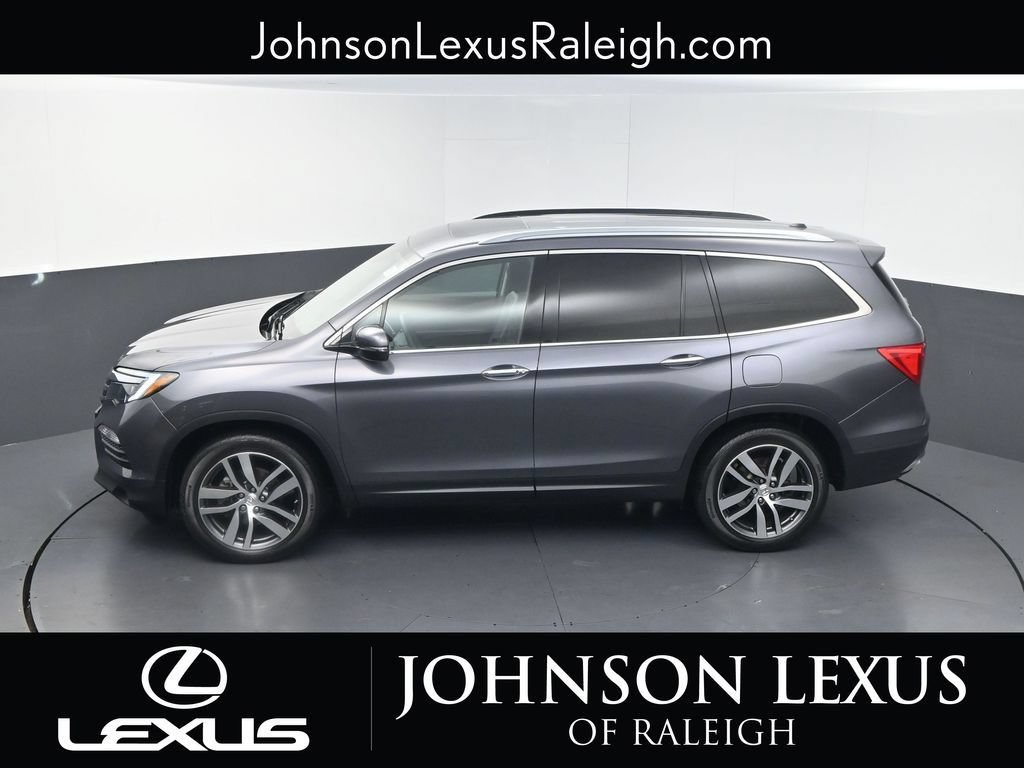 Used 2017 Honda Pilot Touring image 30