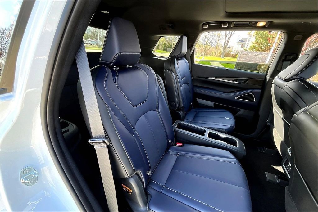 Certified 2026 INFINITI QX60 Sport w/ Dark Cargo Package image 30