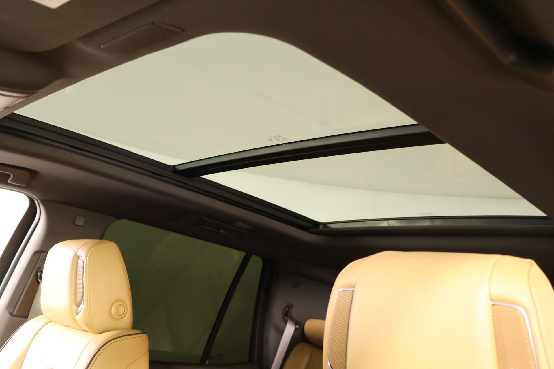 Used 2026 Cadillac Escalade Luxury w/ LPO, Floor Liner Package image 18