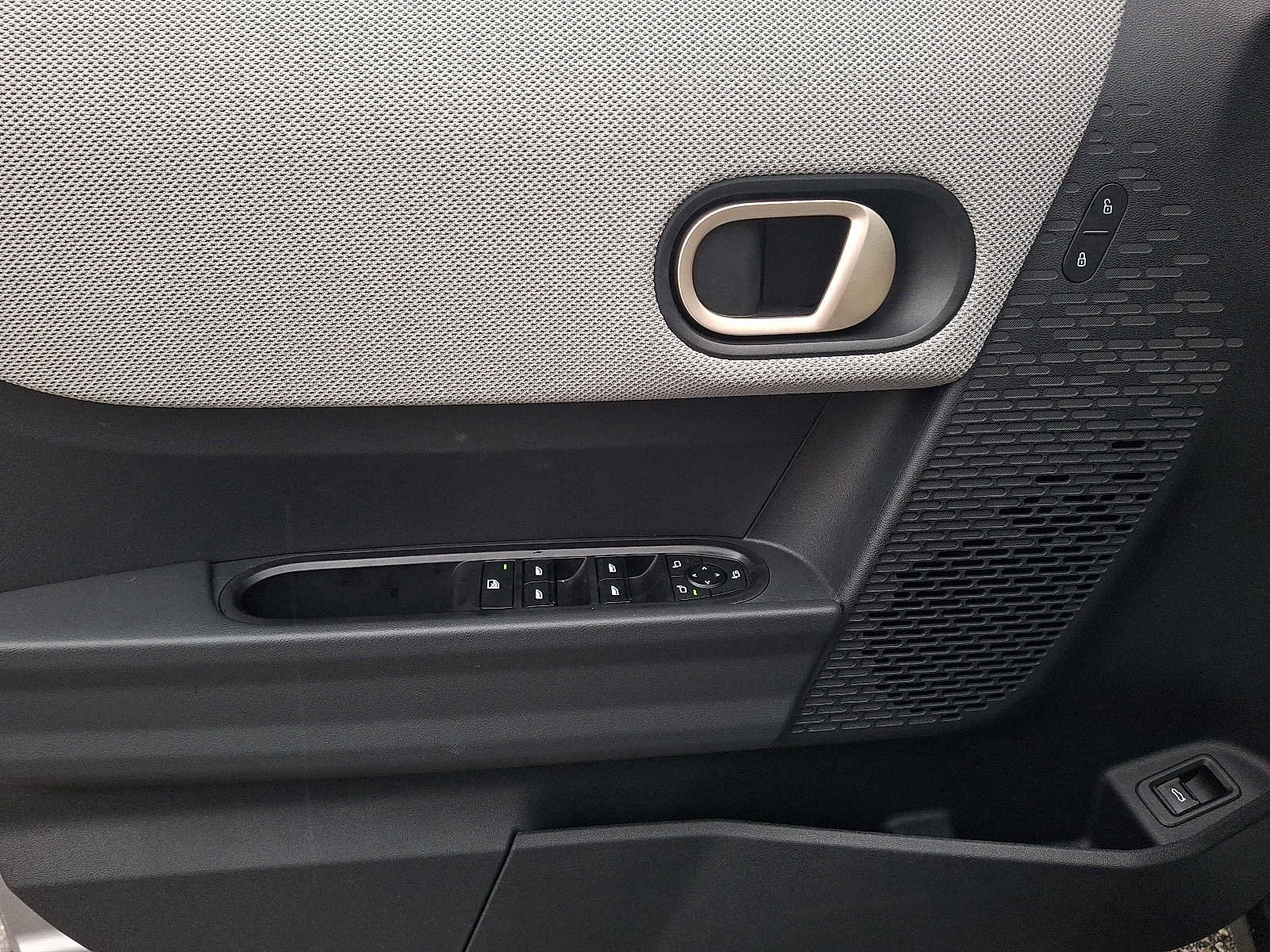 Used 2025 MINI Cooper S image 12