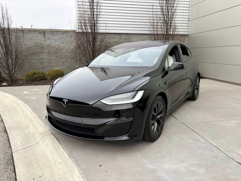 Used 2022 Tesla Model X image 3