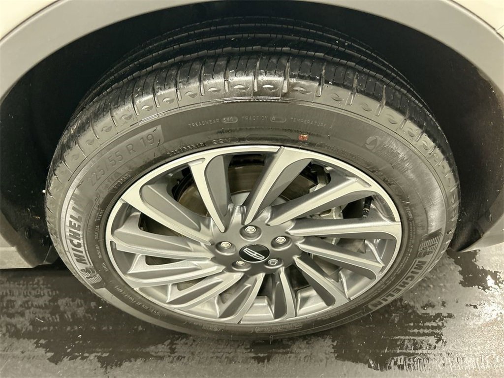Used 2023 Lincoln Corsair Reserve w/ Equipment Group 201A image 8