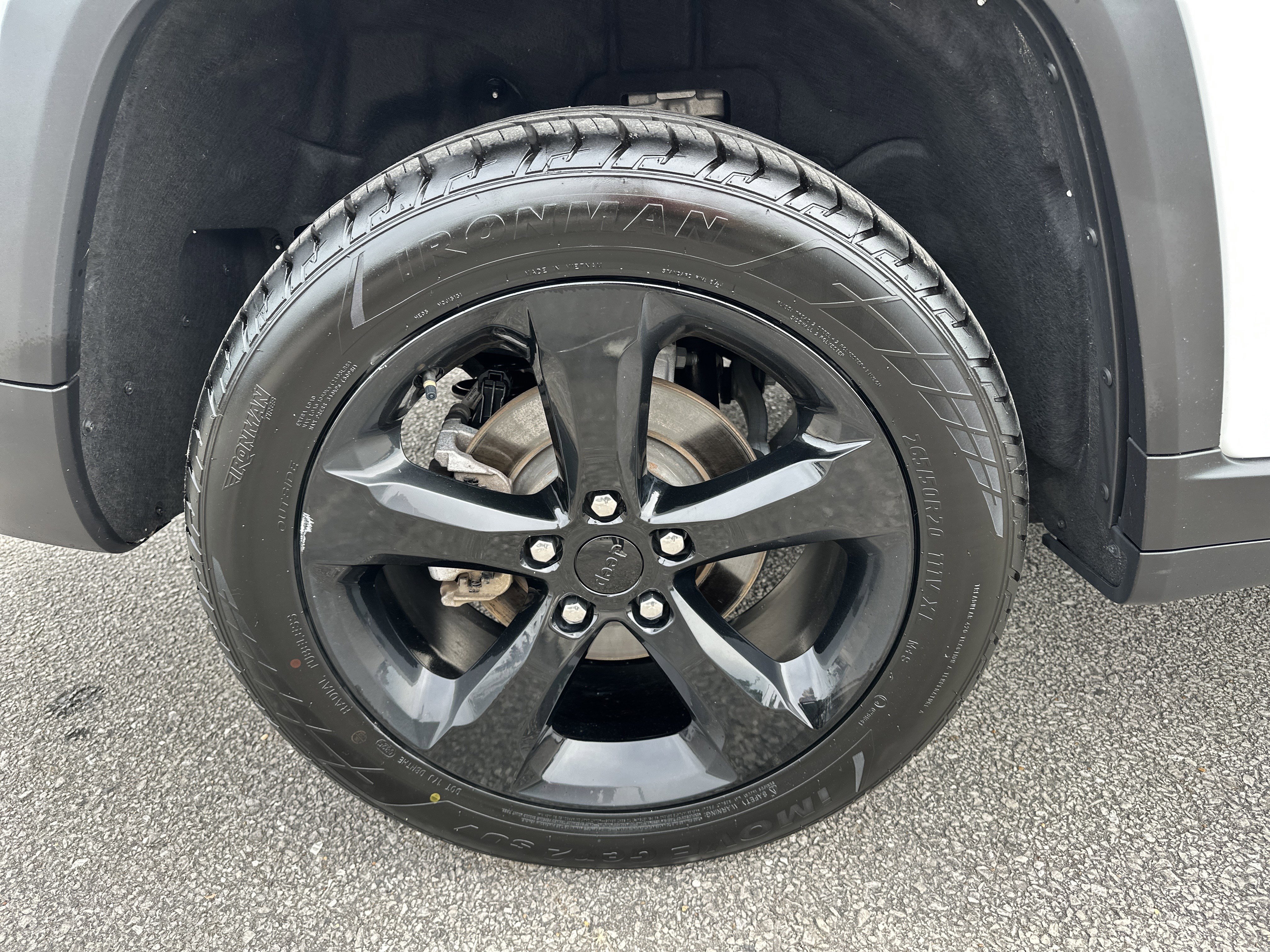 Used 2023 Jeep Grand Cherokee Altitude image 18