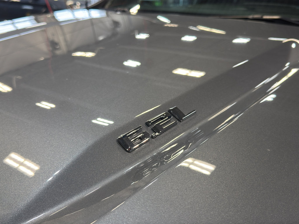 Used 2021 Chevrolet Silverado 1500 High Country w/ Technology Package image 8