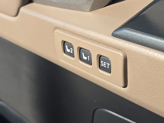 Used 2022 Lexus GX 460 Premium w/ Premium Plus Package image 25