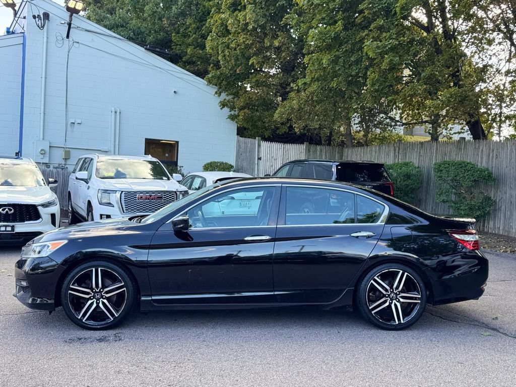 Used 2016 Honda Accord Sport image 3