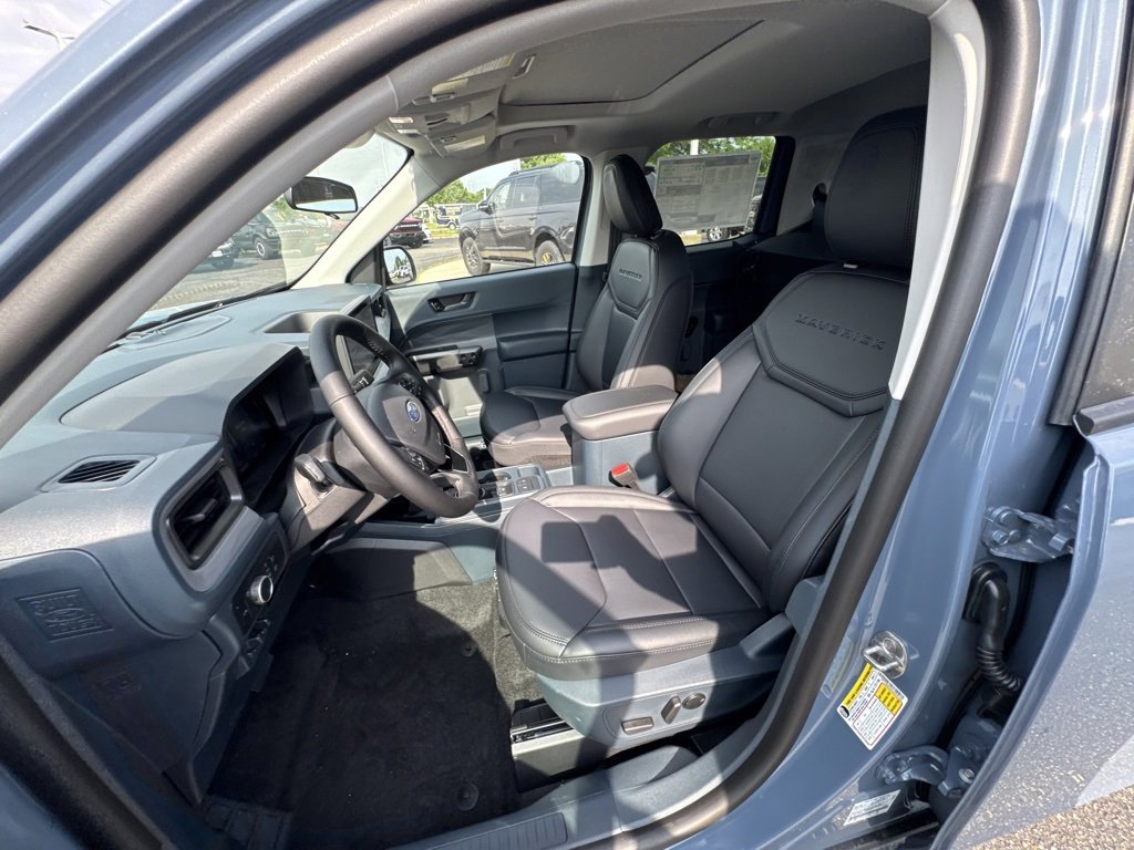 New 2025 Ford Maverick Lariat w/ Black Appearance Package image 13