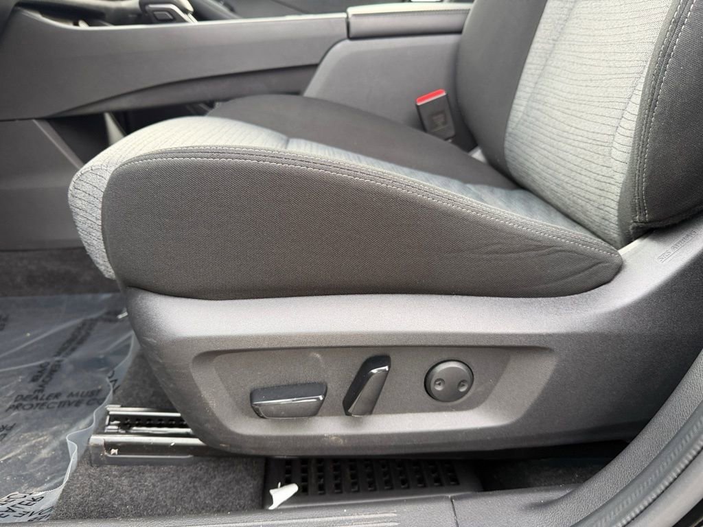 Used 2023 Nissan Rogue SV image 19