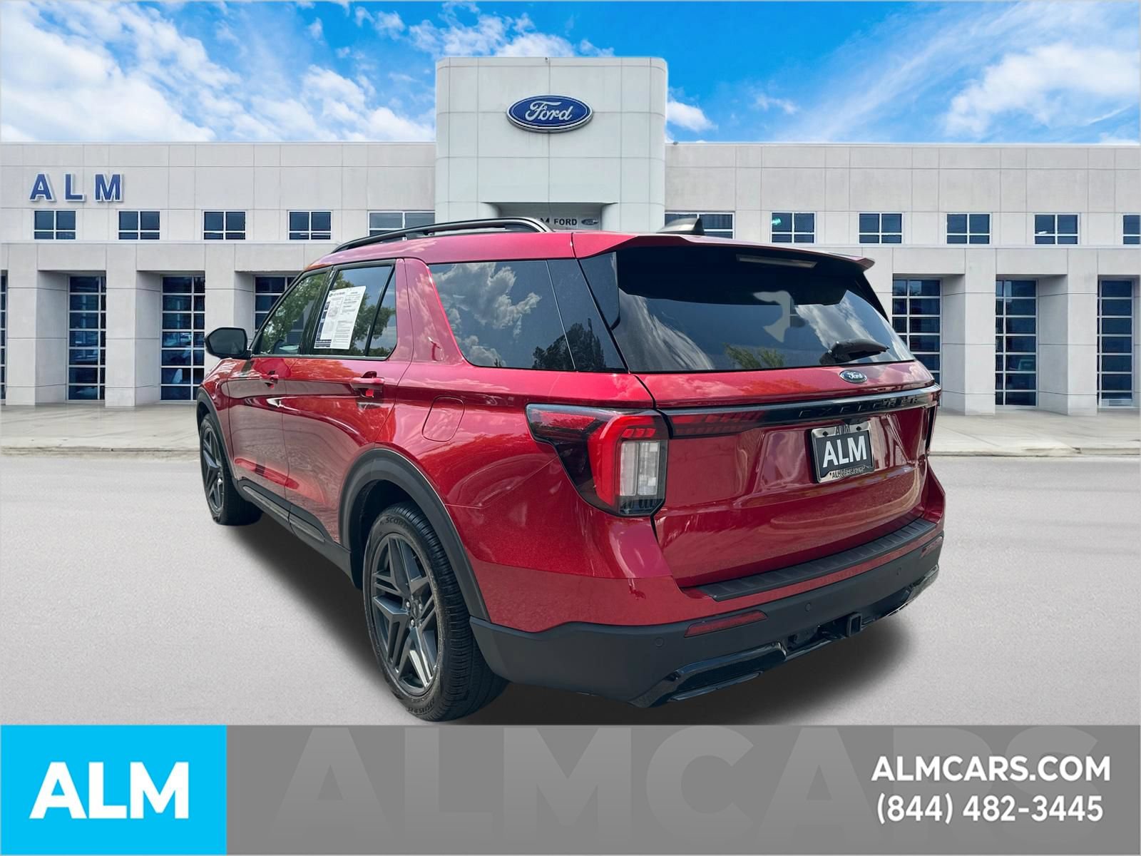 Used 2025 Ford Explorer ST-Line w/ Premium Package RWD image 8