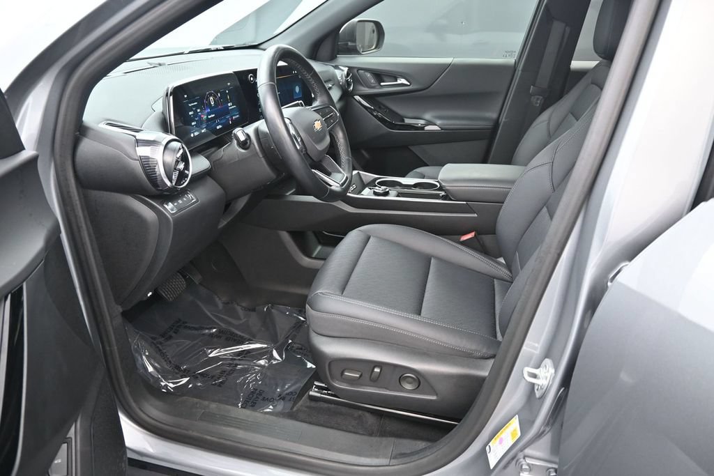 Used 2026 Chevrolet Equinox LT w/ Convenience Package II AWD/4WD image 13