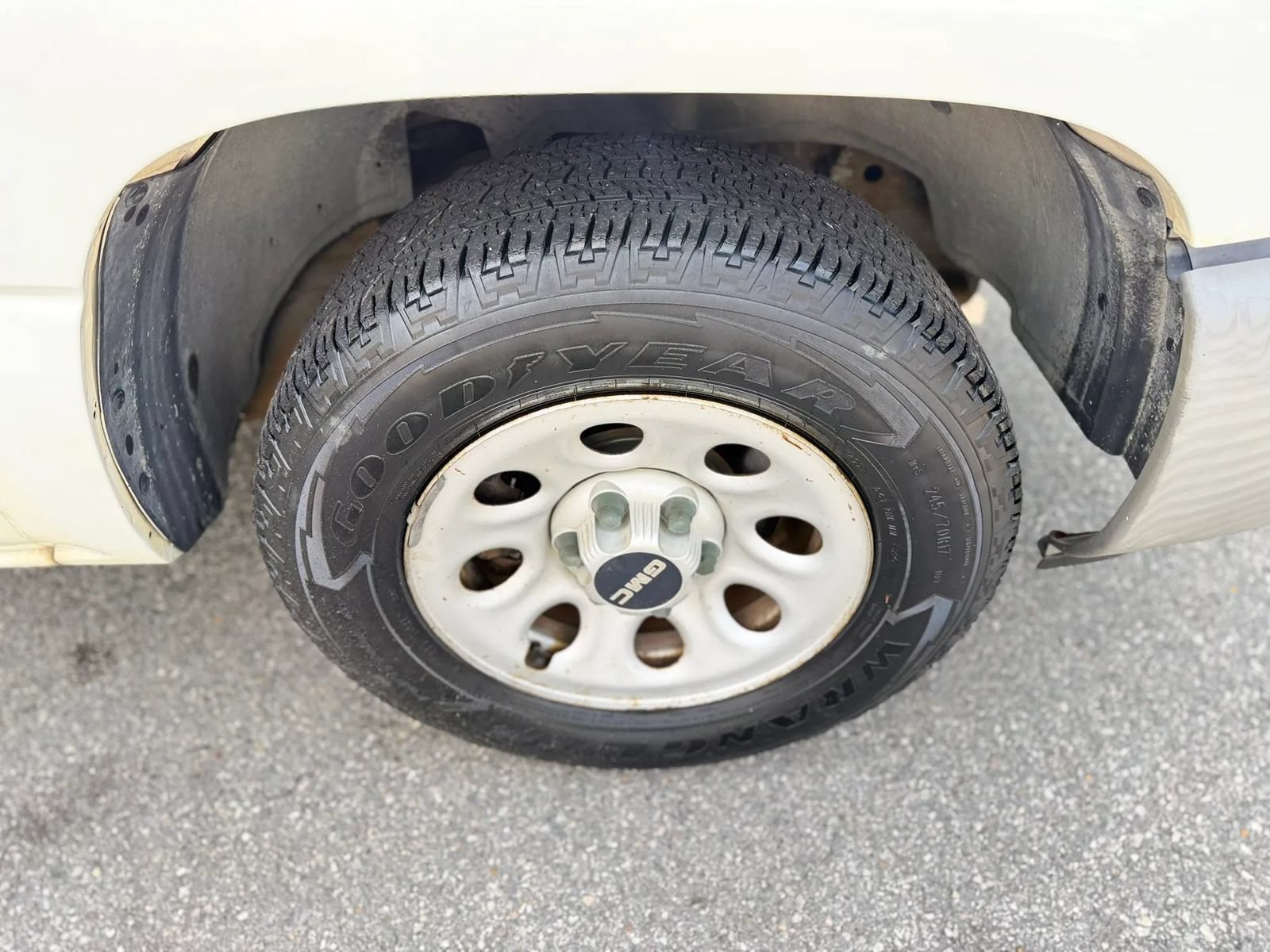 Used 2006 GMC Sierra 1500 W/T RWD image 9