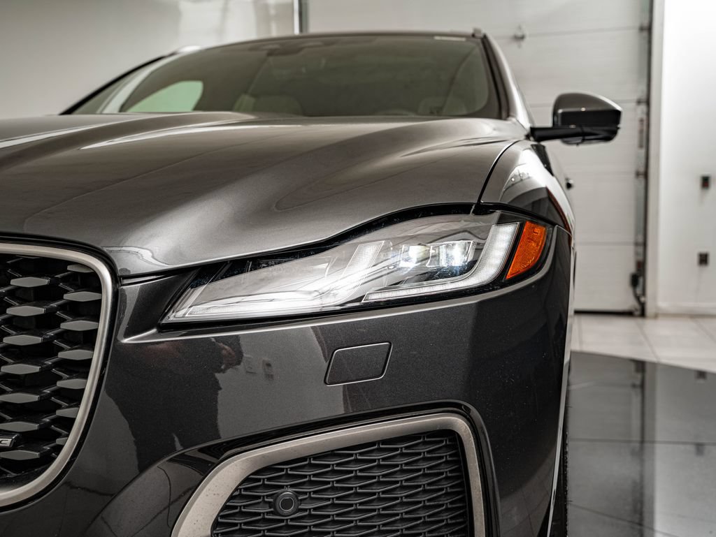 Certified 2025 Jaguar F-PACE R-Dynamic S AWD/4WD image 13