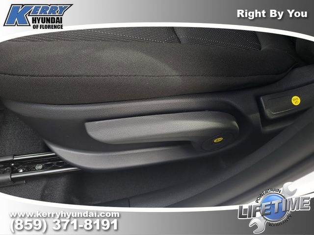 New 2026 Hyundai Venue SE image 17