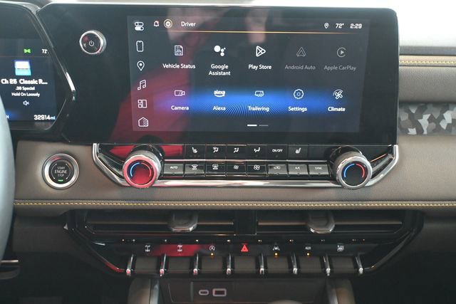 Used 2024 Chevrolet Colorado ZR2 w/ Technology Package image 17