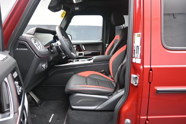 Used 2025 Mercedes-Benz G 63 AMG 4MATIC w/ AMG Night Package Plus image 20