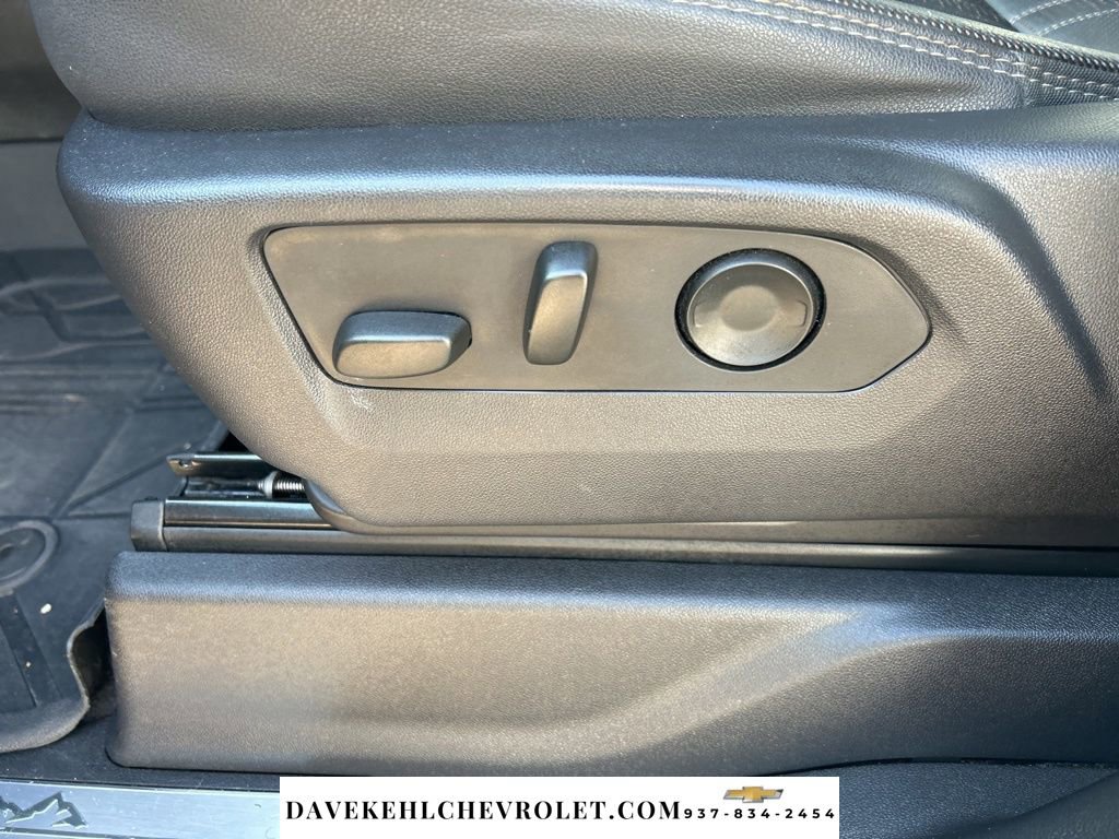 Used 2023 Chevrolet Silverado 1500 High Country w/ Technology Package image 19