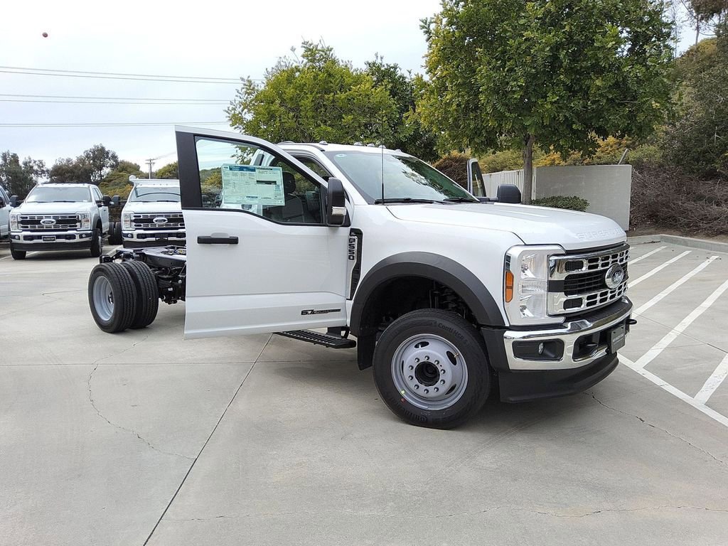New 2025 Ford F550 2WD Regular Cab Super Duty image 4