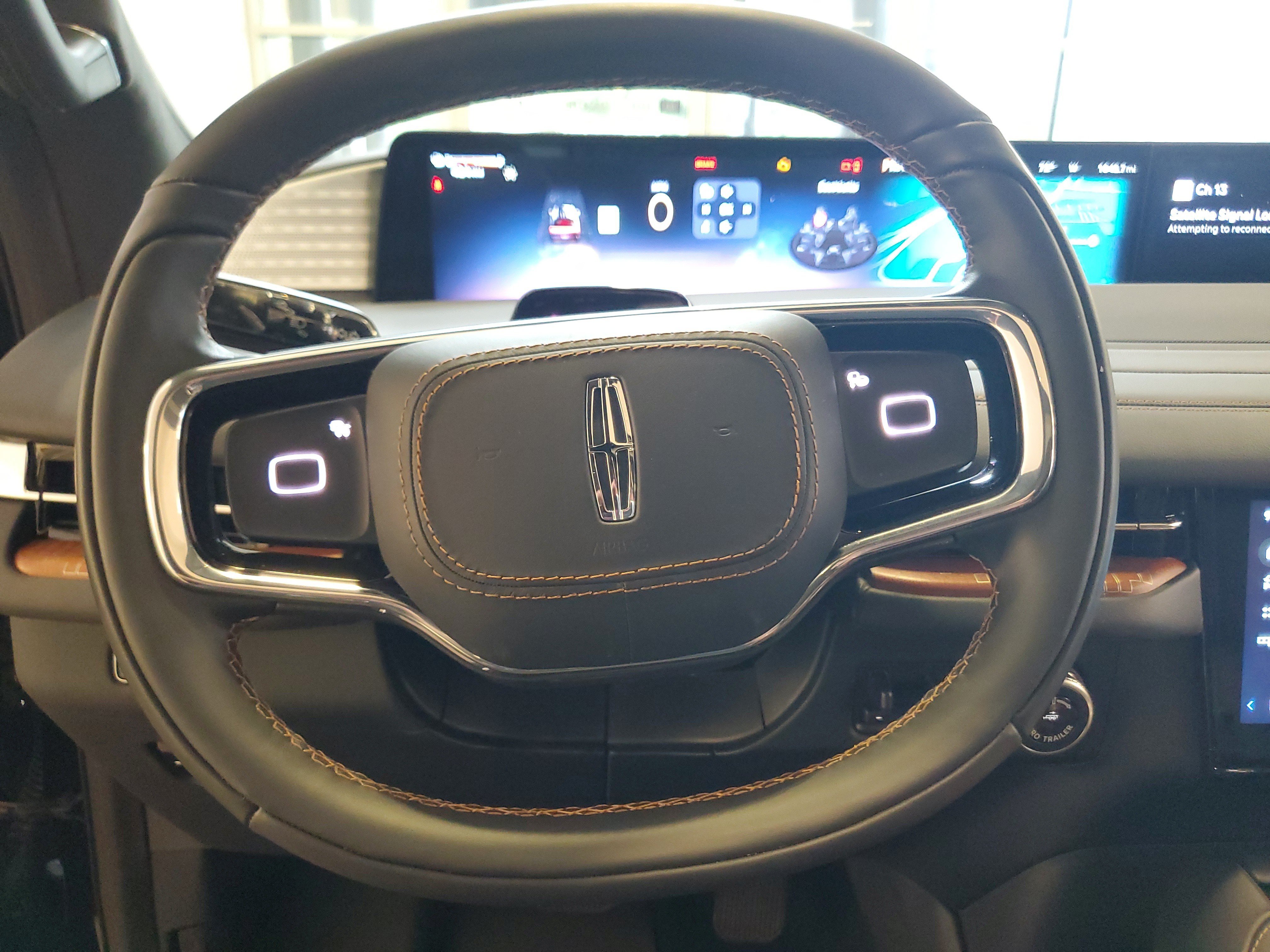 New 2026 Lincoln Navigator L Black Label AWD/4WD image 14