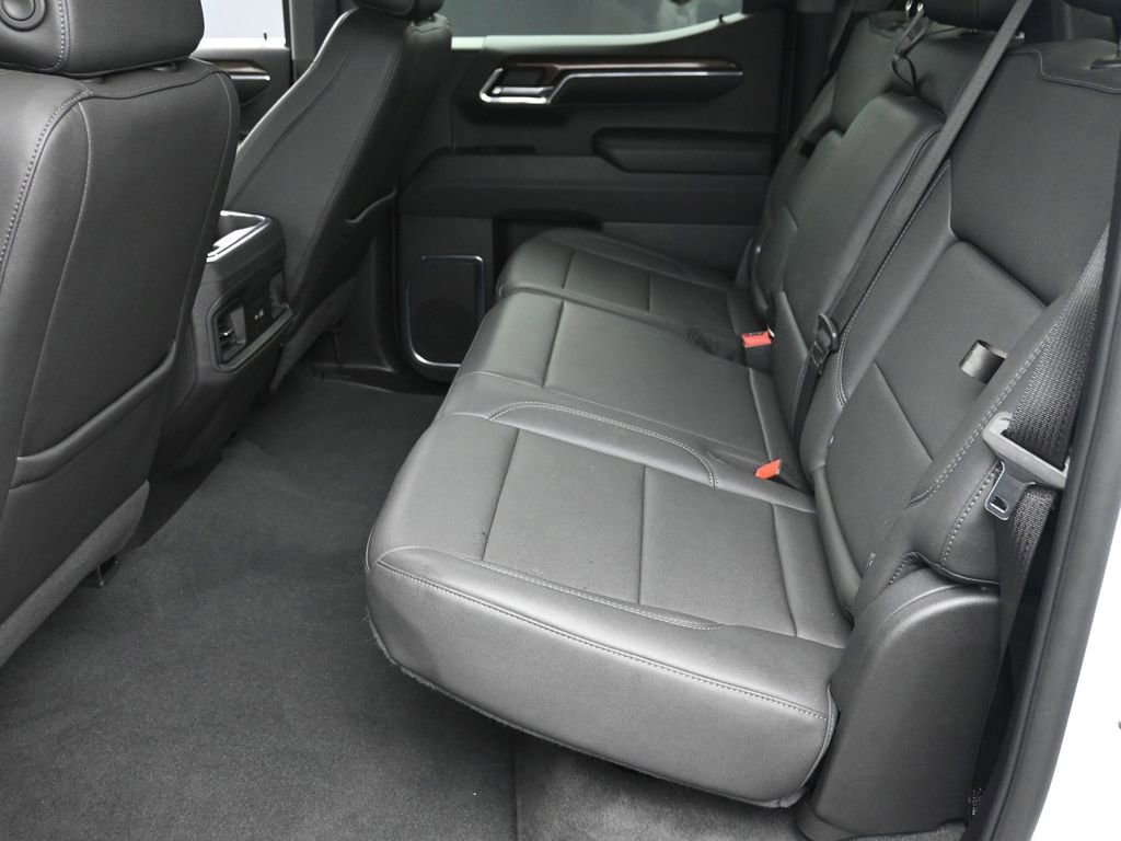 Used 2024 Chevrolet Silverado 1500 LT Trail Boss w/ LT Trail Boss Premium Package AWD/4WD image 10