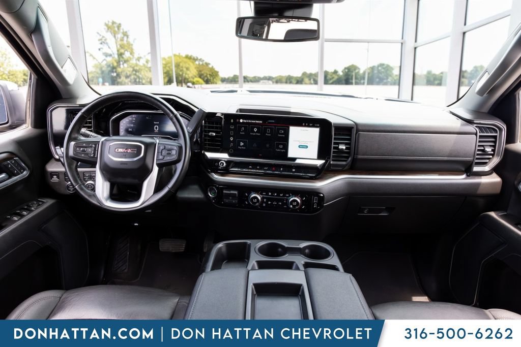 Used 2025 GMC Sierra 1500 SLT AWD/4WD image 4