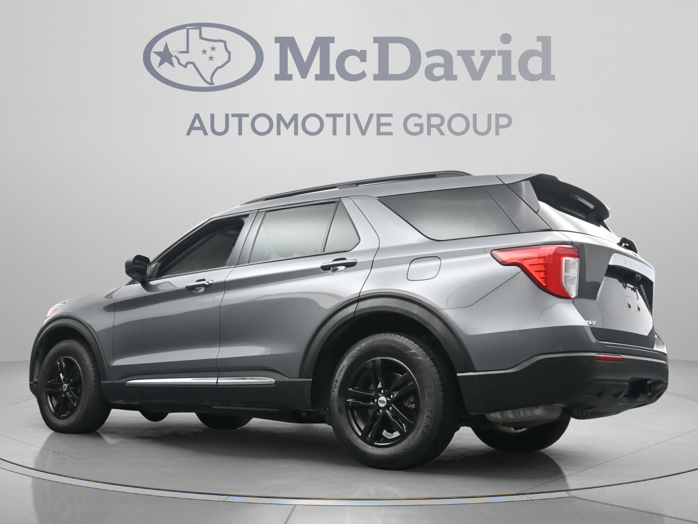 Used 2022 Ford Explorer XLT w/ Class IV Trailer Tow Package AWD/4WD image 29
