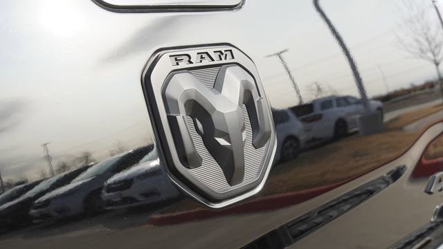 Used 2024 RAM 2500 Limited image 12