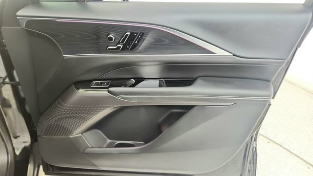 Used 2025 Cadillac Lyriq Sport AWD/4WD image 25