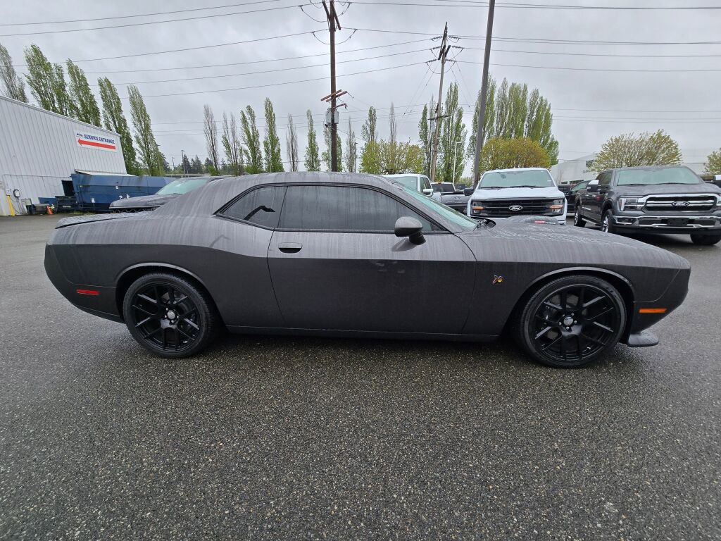 Used 2015 Dodge Challenger R/T Scat Pack RWD image 4