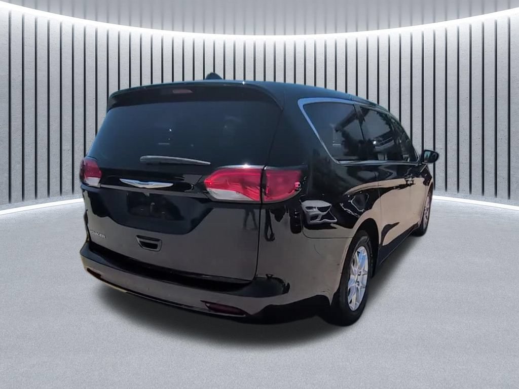 Certified 2023 Chrysler Voyager LX FWD image 15