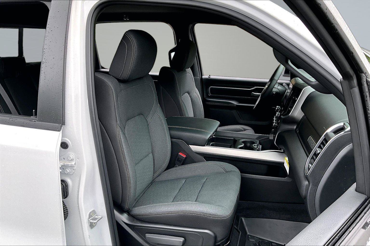 New 2026 RAM 1500 Big Horn AWD/4WD image 9