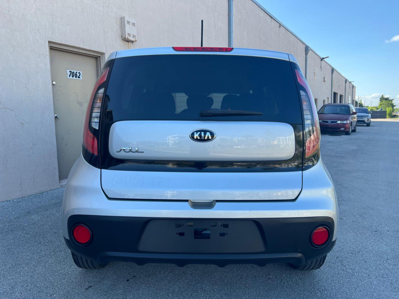Used 2017 Kia Soul LX 4D Wagon at image 18