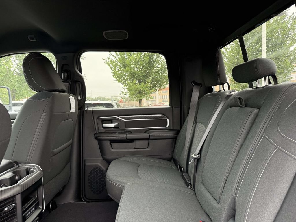 New 2026 RAM 2500 Big Horn AWD/4WD image 15