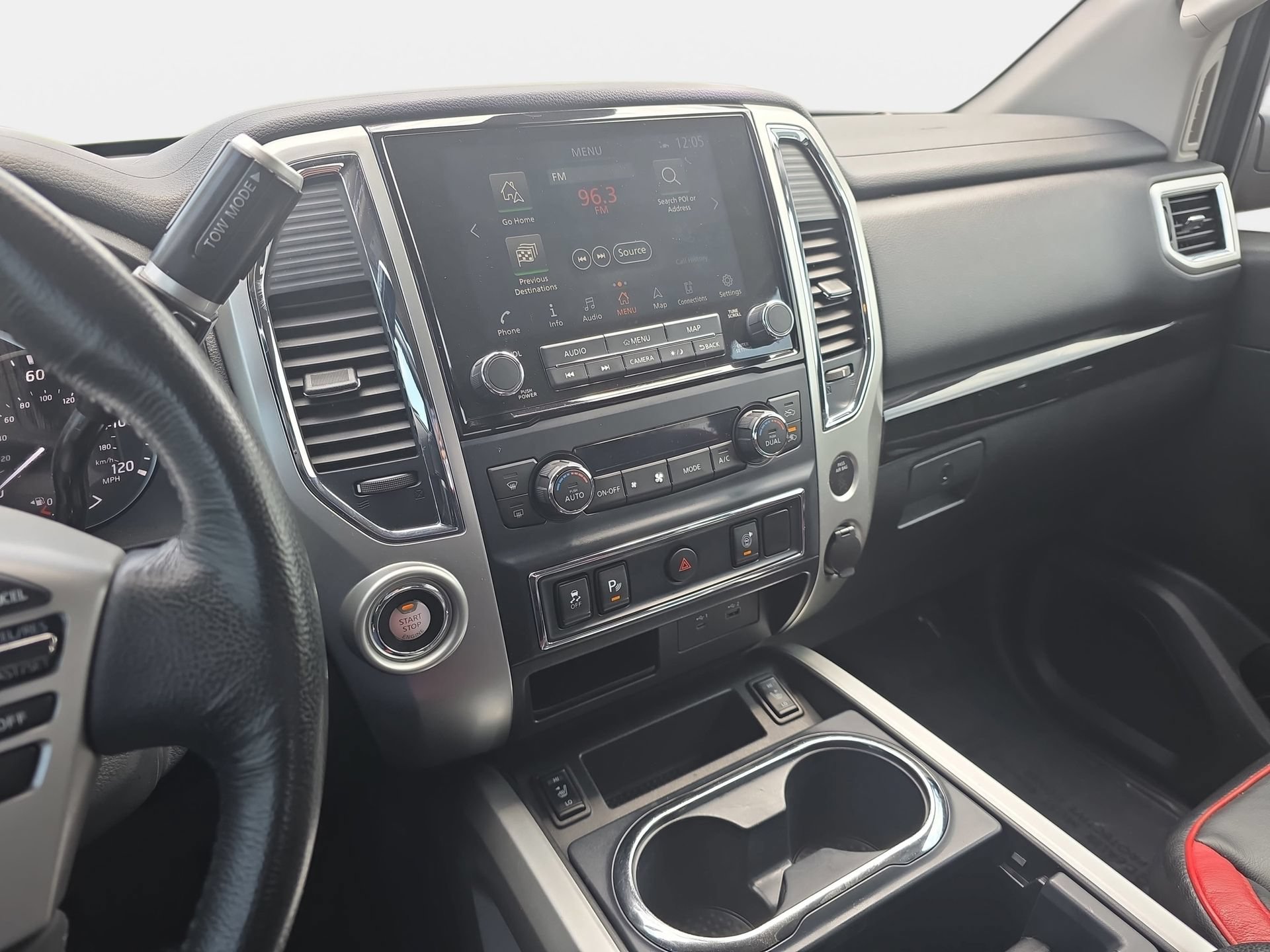 Used 2020 Nissan Titan SV w/ SV Convenience Package RWD image 19