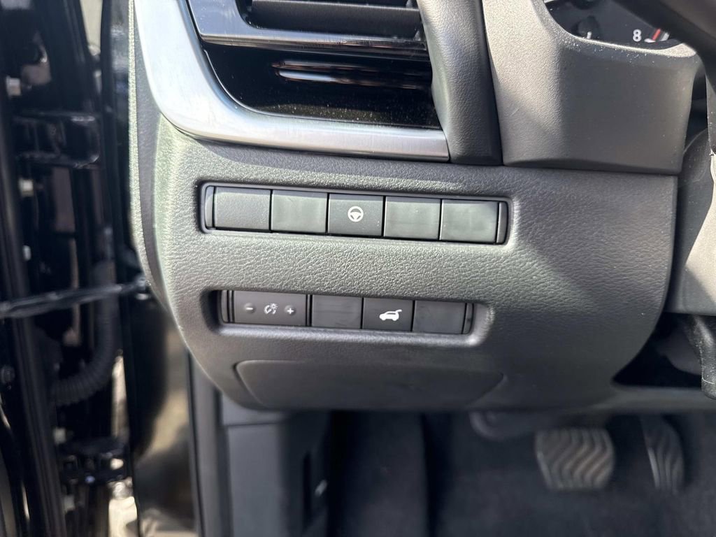 Certified 2023 Nissan Rogue SL w/ SL Premium Package image 35