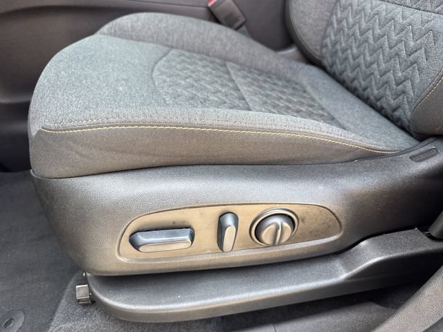 Used 2023 Chevrolet Equinox LT FWD image 32
