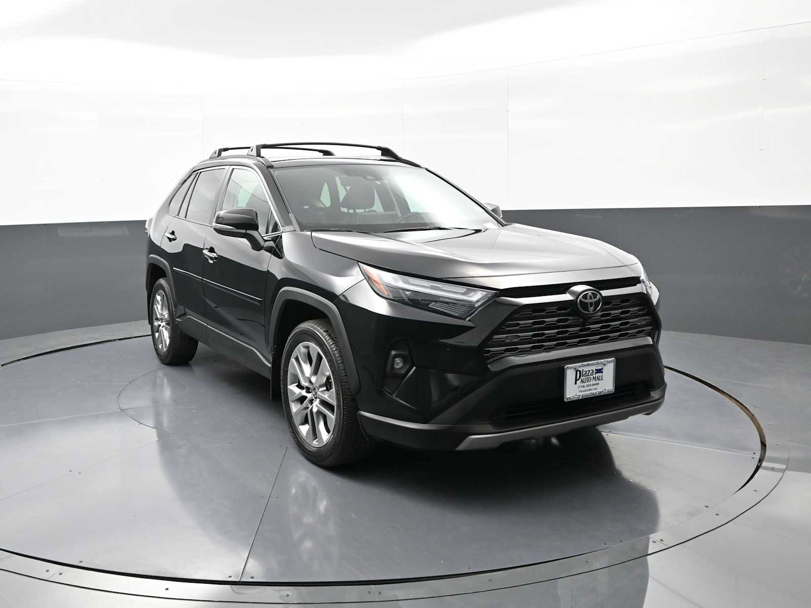 Used 2022 Toyota RAV4 Limited AWD/4WD image 3