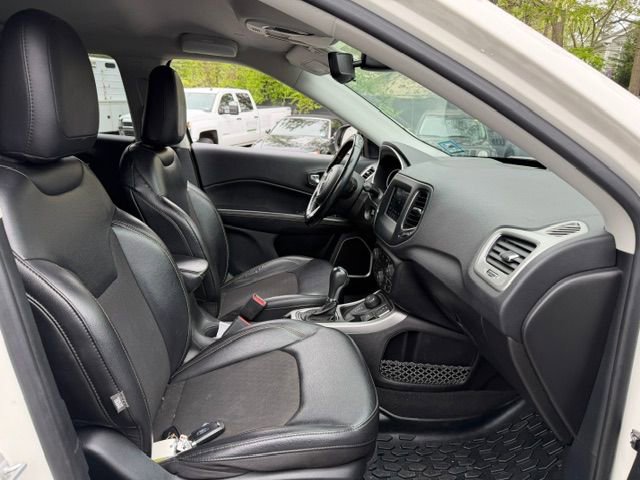 Used 2020 Jeep Compass Latitude AWD/4WD image 10