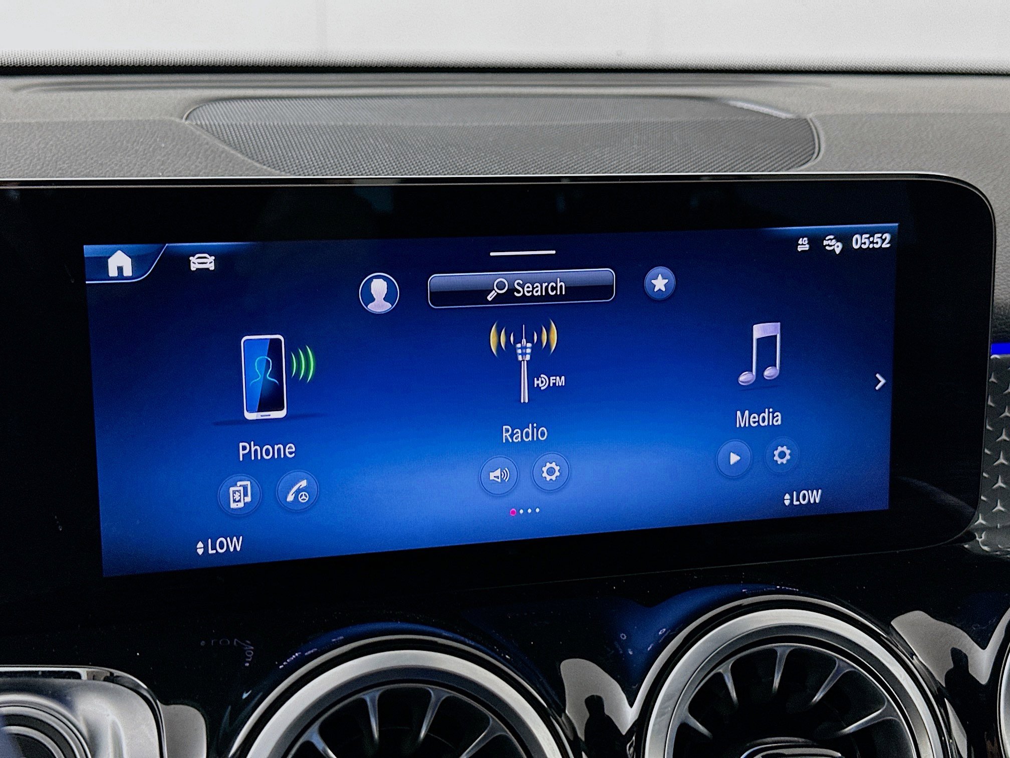 Used 2025 Mercedes-Benz GLB 250 4MATIC image 21