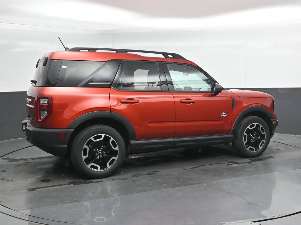 Used 2023 Ford Bronco Sport Outer Banks w/ Tech Package AWD/4WD image 3