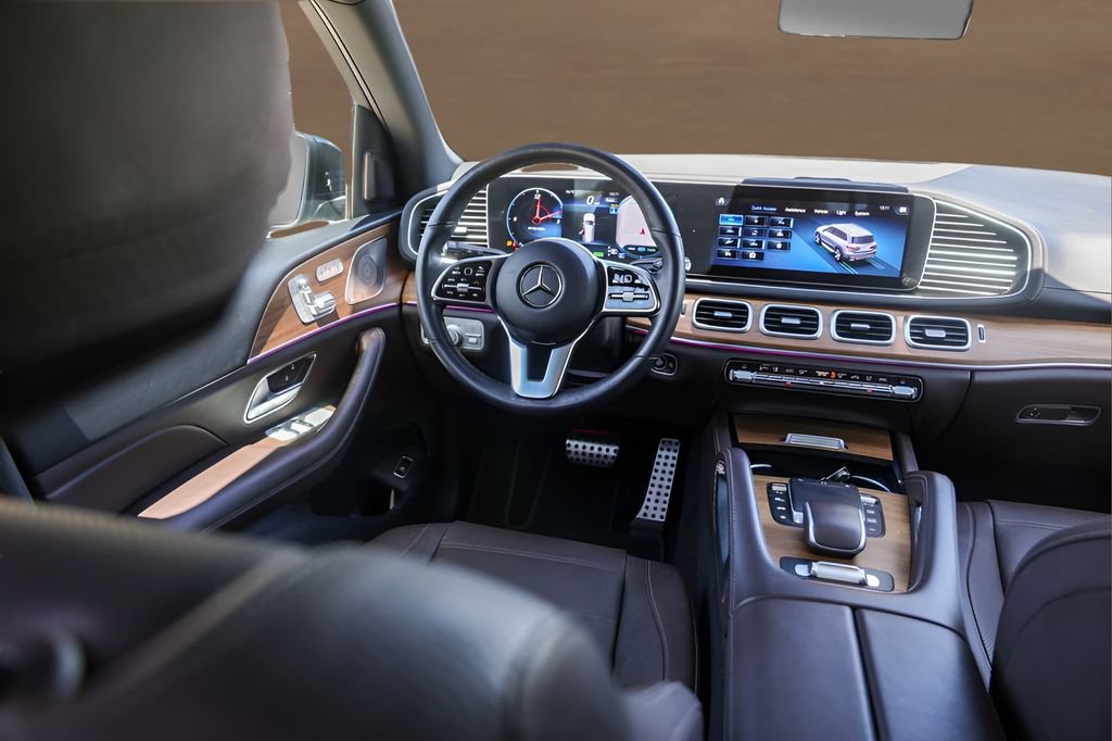Used 2023 Mercedes-Benz GLS 450 4MATIC image 28