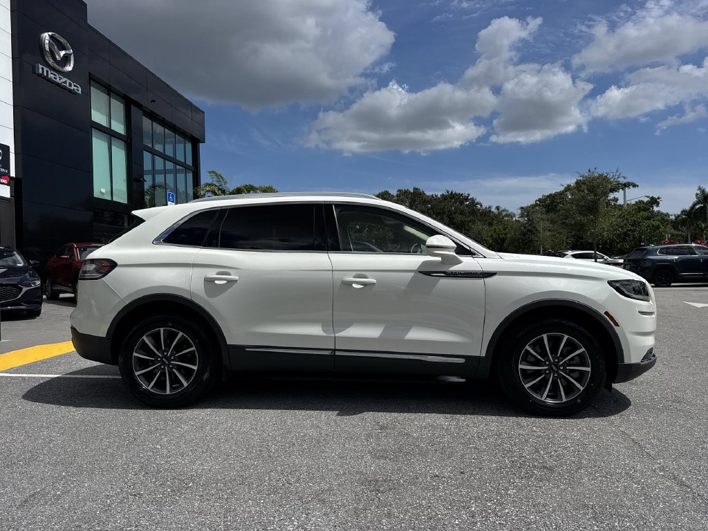 Used 2022 Lincoln Nautilus FWD image 23