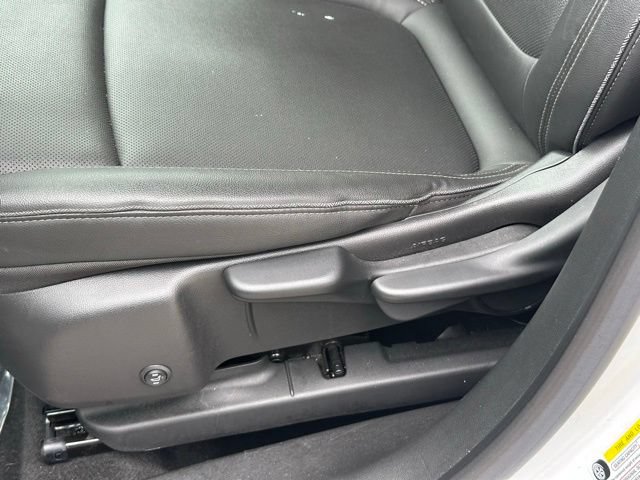Used 2024 Buick Encore GX Sport Touring AWD/4WD image 30