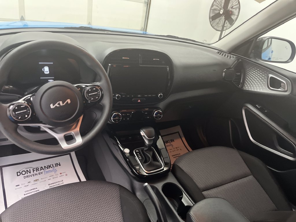 Used 2025 Kia Soul S FWD image 15