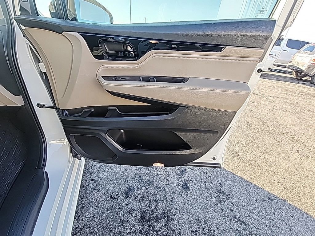 Used 2023 Honda Odyssey Touring image 29