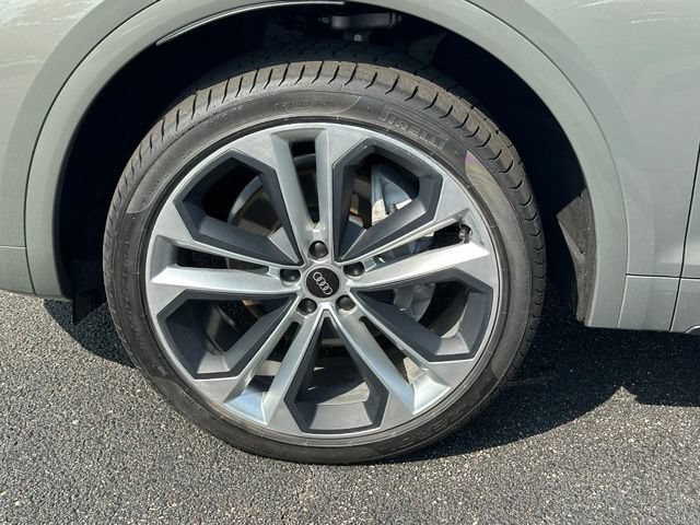 Used 2023 Audi Q5 2.0T Premium Plus w/ Premium Plus Package AWD/4WD image 8